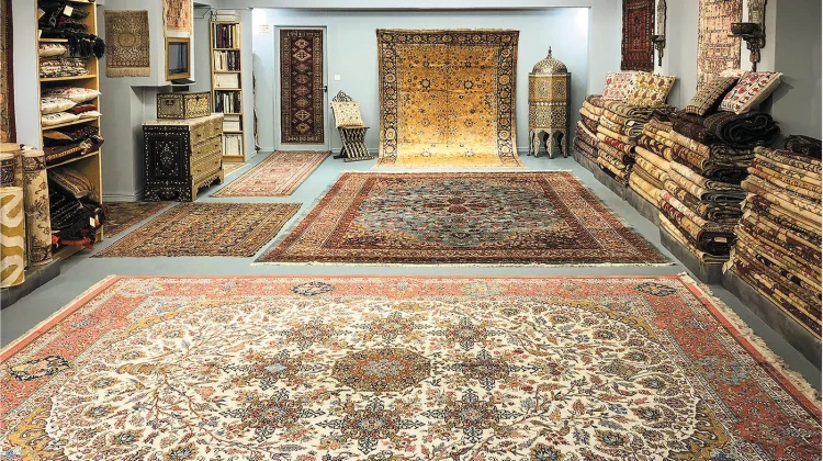 The Alchemy of Warp and Weft Syrian and Lebanese Tapestry-Woven Textiles of the Ottoman Era